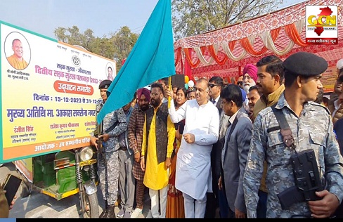सड़क सुरक्षा पखवाड़ा समारोह का आयोजन राम रहीम पुल निकट पीएम स्वानिधि योजना (स्ट्रीट वेंडर्स) ज्वालानगर में भव्य कार्यक्रम