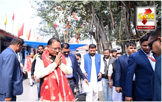 मुख्यमंत्री श्री विष्णुदेव साय ने आज अम्बिकापुर पहुंच कर मां महामाया मंदिर में विधिवत पूजा अर्चना कर माँ महामाया का आशीर्वाद लिया