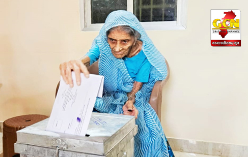 104 वर्ष की आयु में अपना योगदान, घर से वोट...