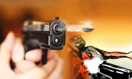 मणिपुर में दो गुटों के बीच गोलीबारी, गोली लगने से एक व्यक्ति की मौत