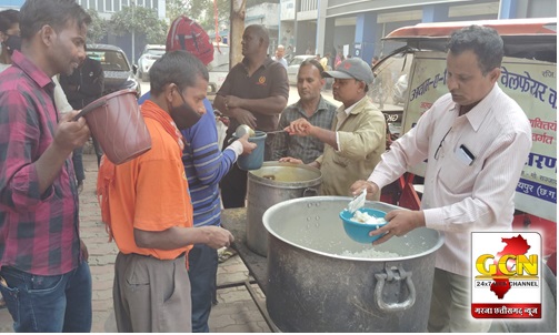 सुपोषण अभियान : संस्था, अवाम ए हिन्द ने जरूरतमंदों को निःशुल्क भोजन वितरण किया 