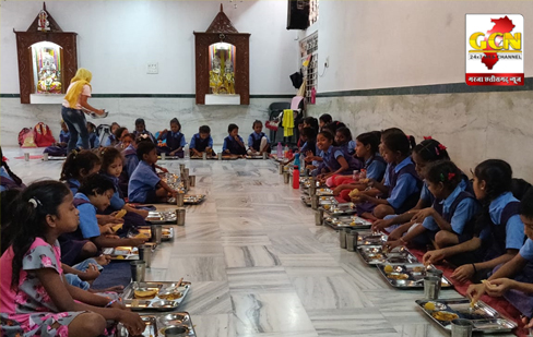 कन्या भोज महाआरती 56 भोग के साथ मनाया गया आषाढ़ का गुप्त नवरात्र पर्व.